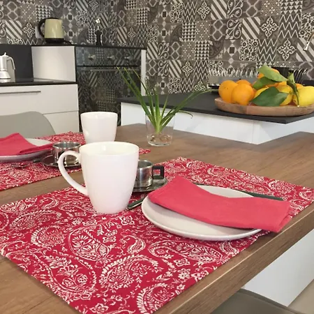 Carales Apartman *